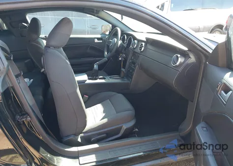 2009 Ford Mustang V6/V6 Premium z USA, uszkodzony, nr VIN 1ZVHT80NX95127548